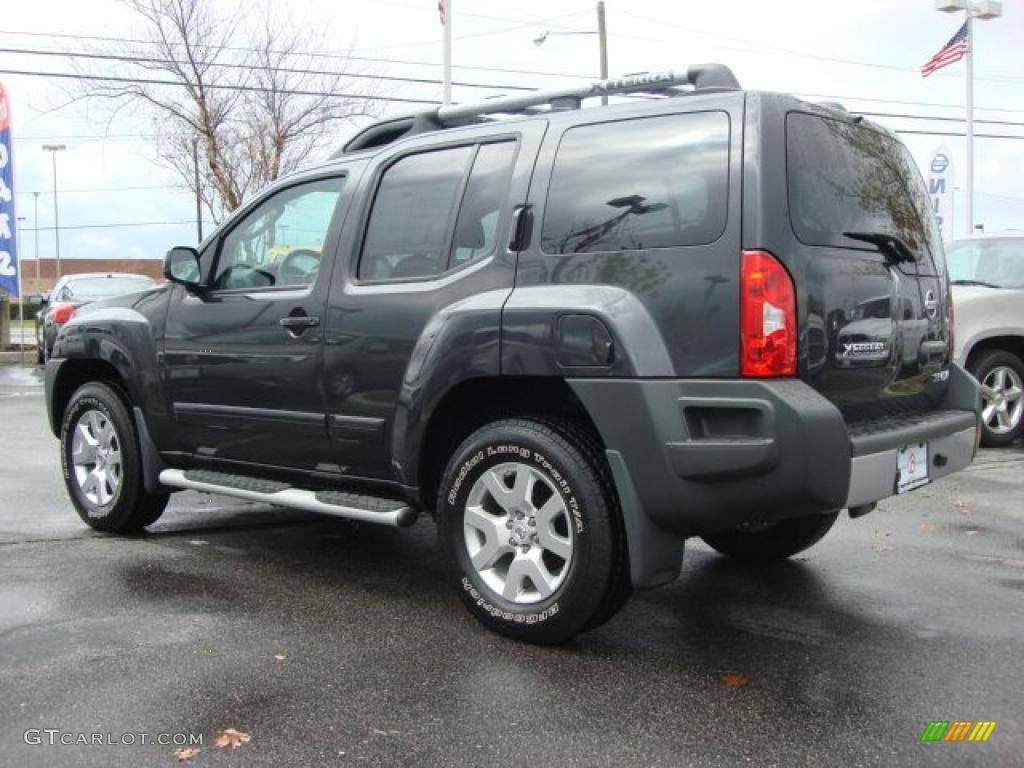 2010 Xterra SE 4x4 - Night Armor Metallic / Gray photo #5