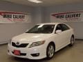Super White - Camry SE Photo No. 1
