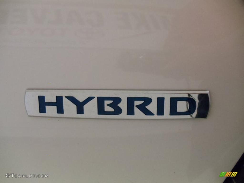 2009 Nissan Altima Hybrid Marks and Logos Photos