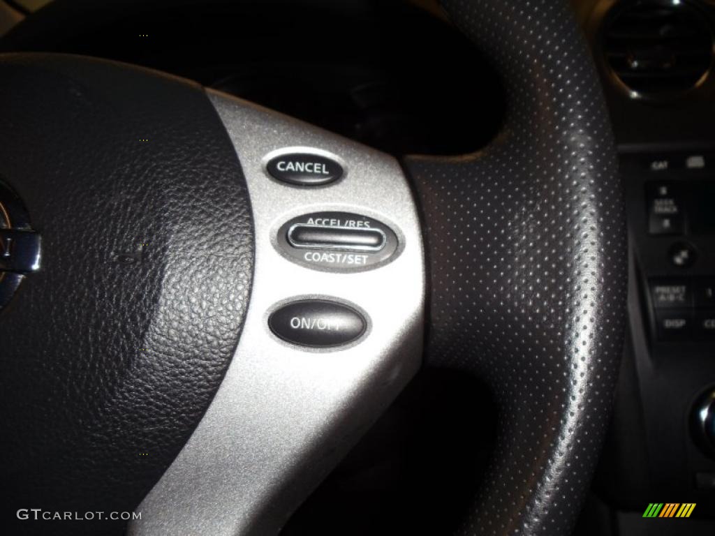 2009 Nissan Altima Hybrid Controls Photos
