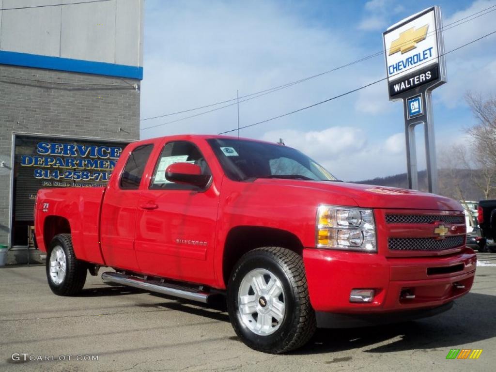 2011 Silverado 1500 LT Extended Cab 4x4 - Victory Red / Ebony photo #3