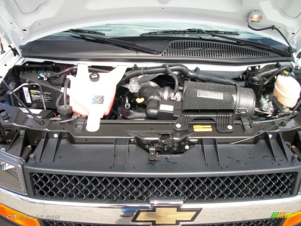 2011 Chevrolet Express 1500 AWD Cargo Van Engine Photos