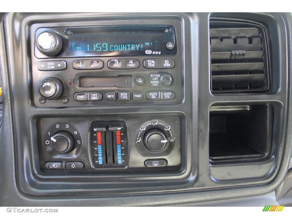 2003 Suburban 1500 LS 4x4 - Light Pewter Metallic / Gray/Dark Charcoal photo #15