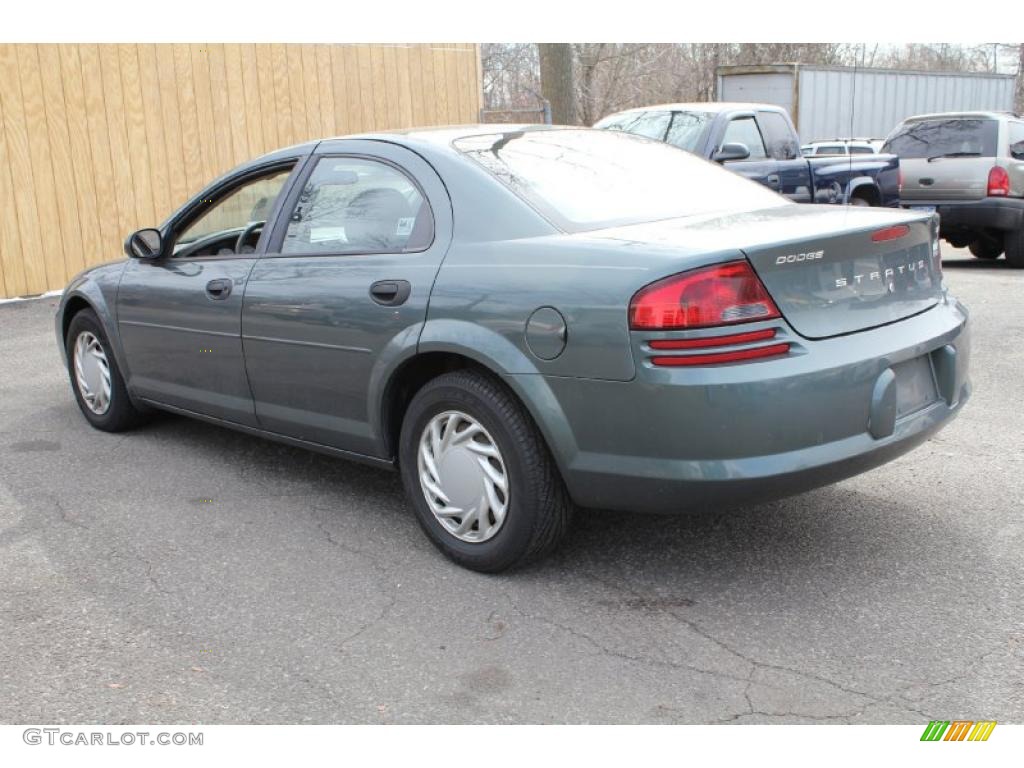 Onyx Green Pearlcoat 2004 Dodge Stratus SE Sedan Exterior Photo #47195423