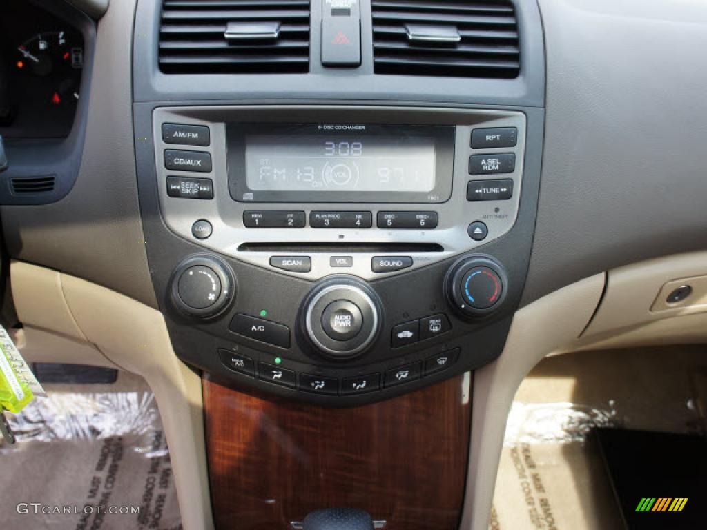 2007 Honda Accord EX Sedan Controls Photo #47195537