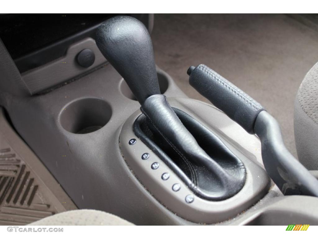 2004 Dodge Stratus SE Sedan Transmission Photos
