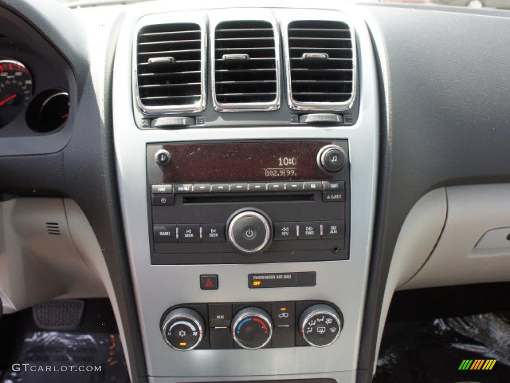 2007 GMC Acadia SLE Controls Photo #47195798