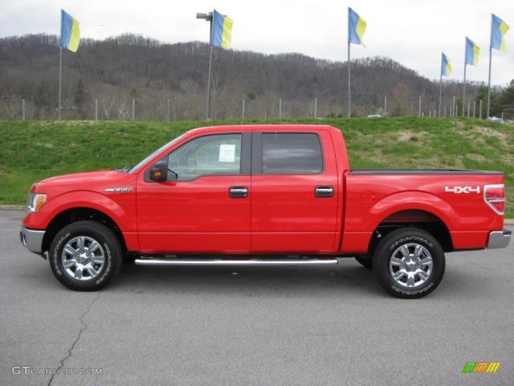 2011 F150 XLT SuperCrew 4x4 - Race Red / Steel Gray photo #1