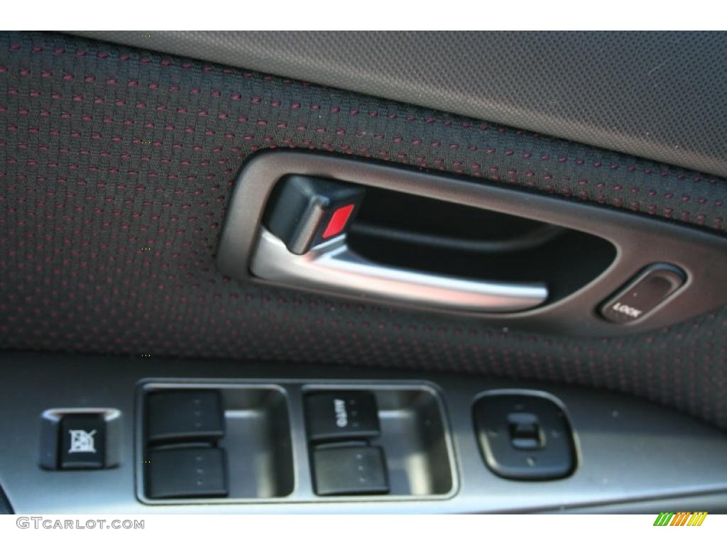 2007 Mazda MAZDA3 s Sport Hatchback Controls Photo #47197890