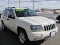 Stone White - Grand Cherokee Laredo 4x4 Photo No. 22