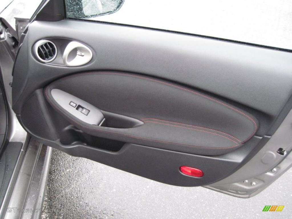 2009 Nissan 370Z NISMO Coupe NISMO Black/Red Door Panel Photo #47198837