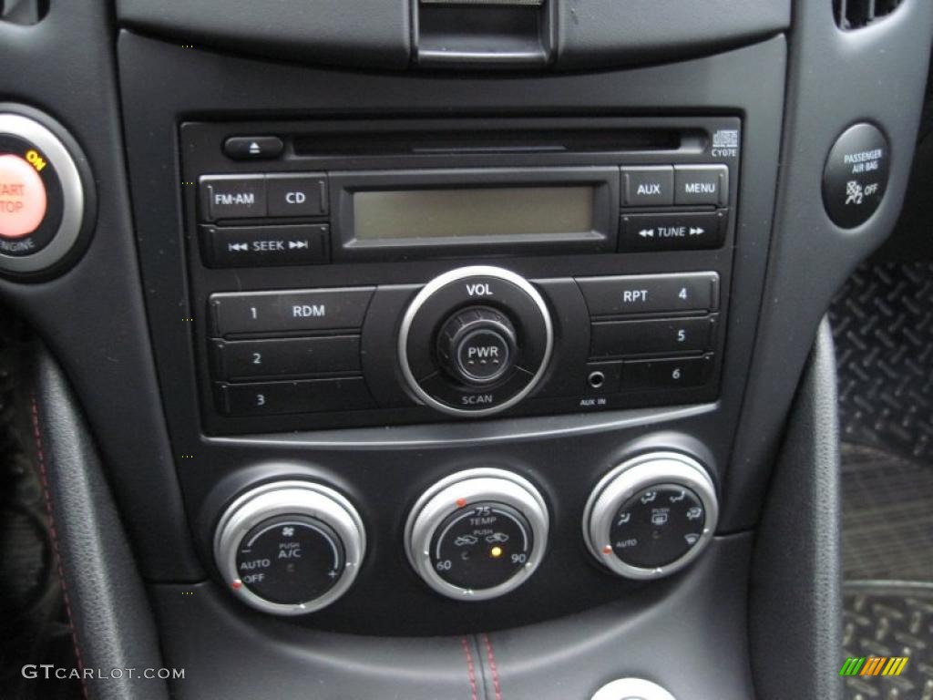 2009 Nissan 370Z NISMO Coupe Controls Photo #47198894