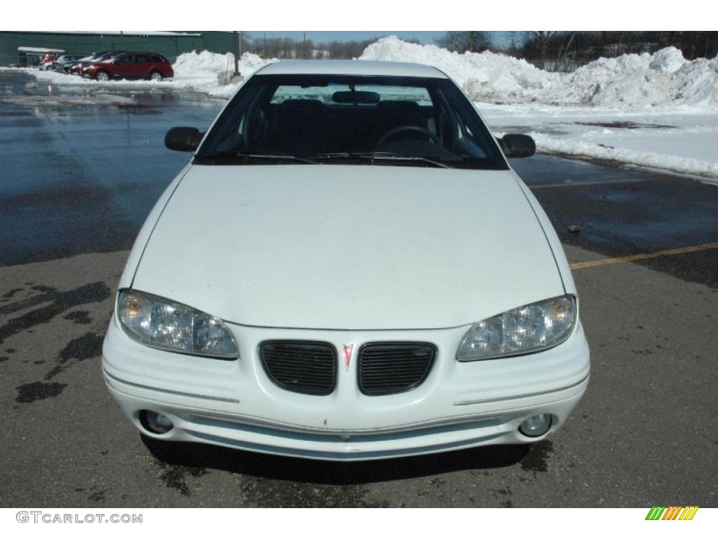 Bright White 1996 Pontiac Grand Am SE Coupe Exterior Photo #47199452