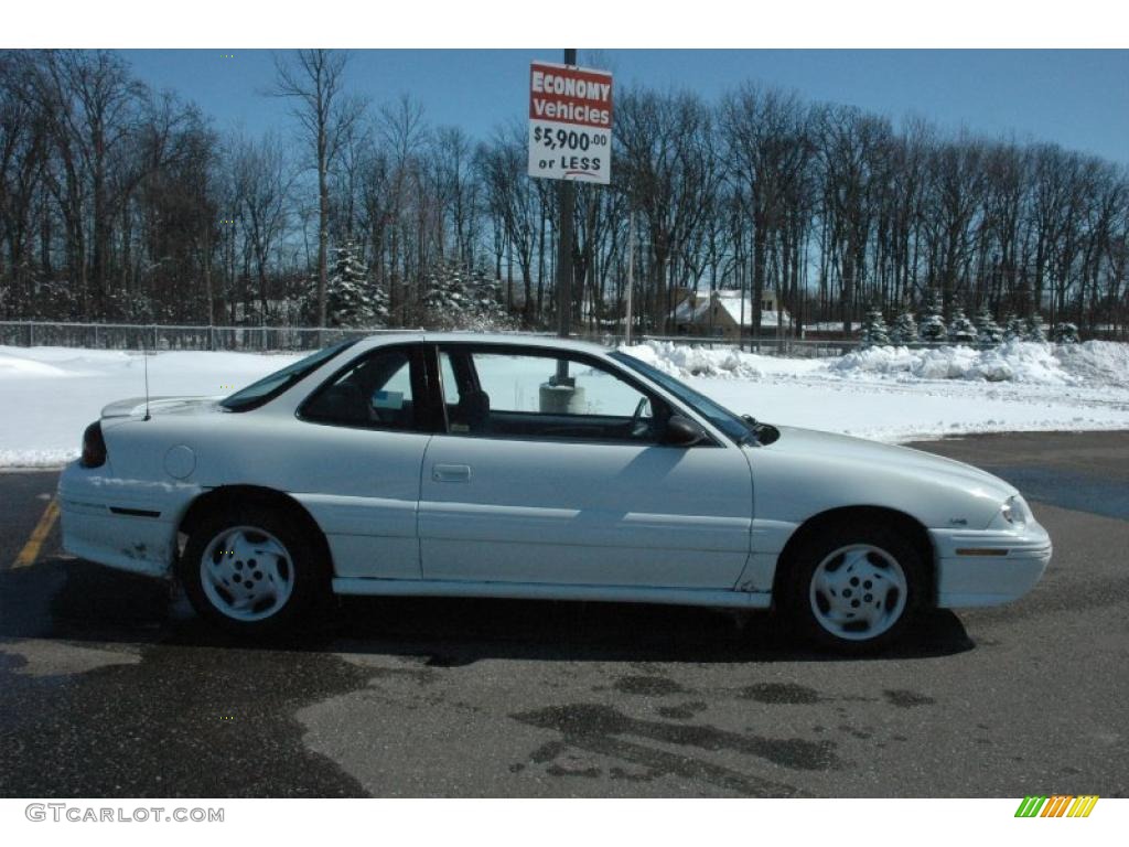 1996 Grand Am SE Coupe - Bright White / Pewter photo #11