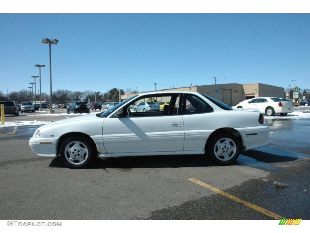 1996 Grand Am SE Coupe - Bright White / Pewter photo #12