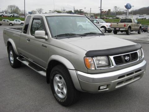 2000 Nissan Frontier SE V6 Extended Cab 4x4 Data, Info and Specs
