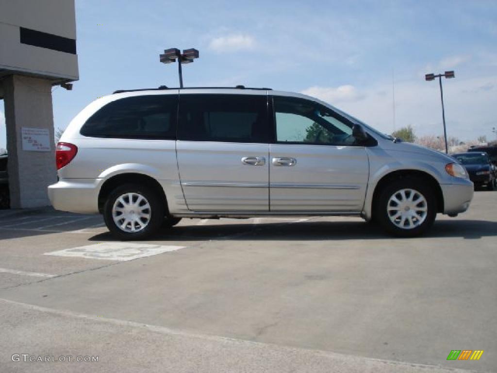 2003 Town & Country LXi - Bright Silver Metallic / Navy Blue photo #2