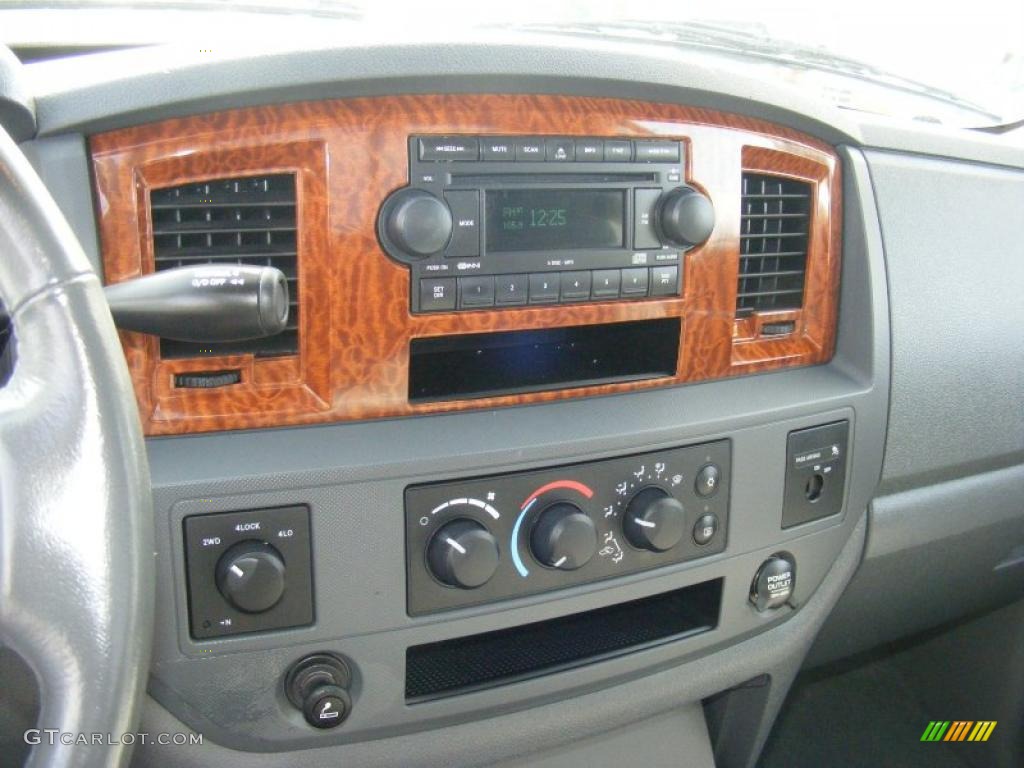 2006 Dodge Ram 1500 SLT TRX Regular Cab 4x4 Controls Photo #47202354