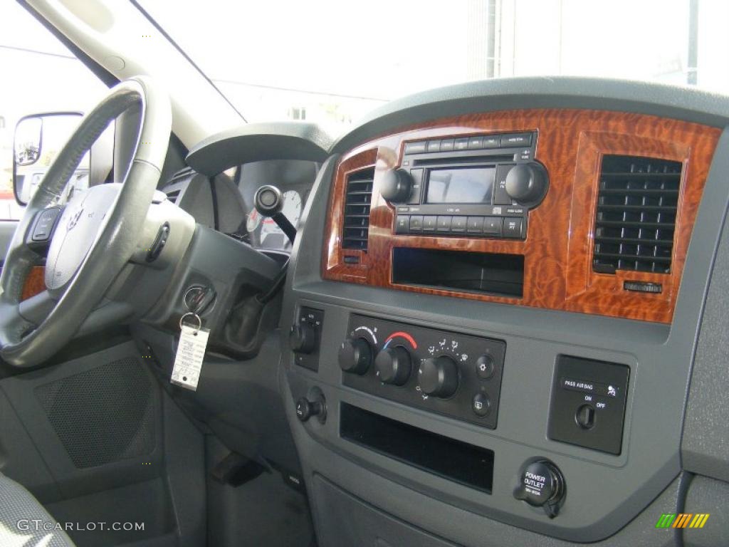 2006 Dodge Ram 1500 SLT TRX Regular Cab 4x4 Controls Photo #47202473