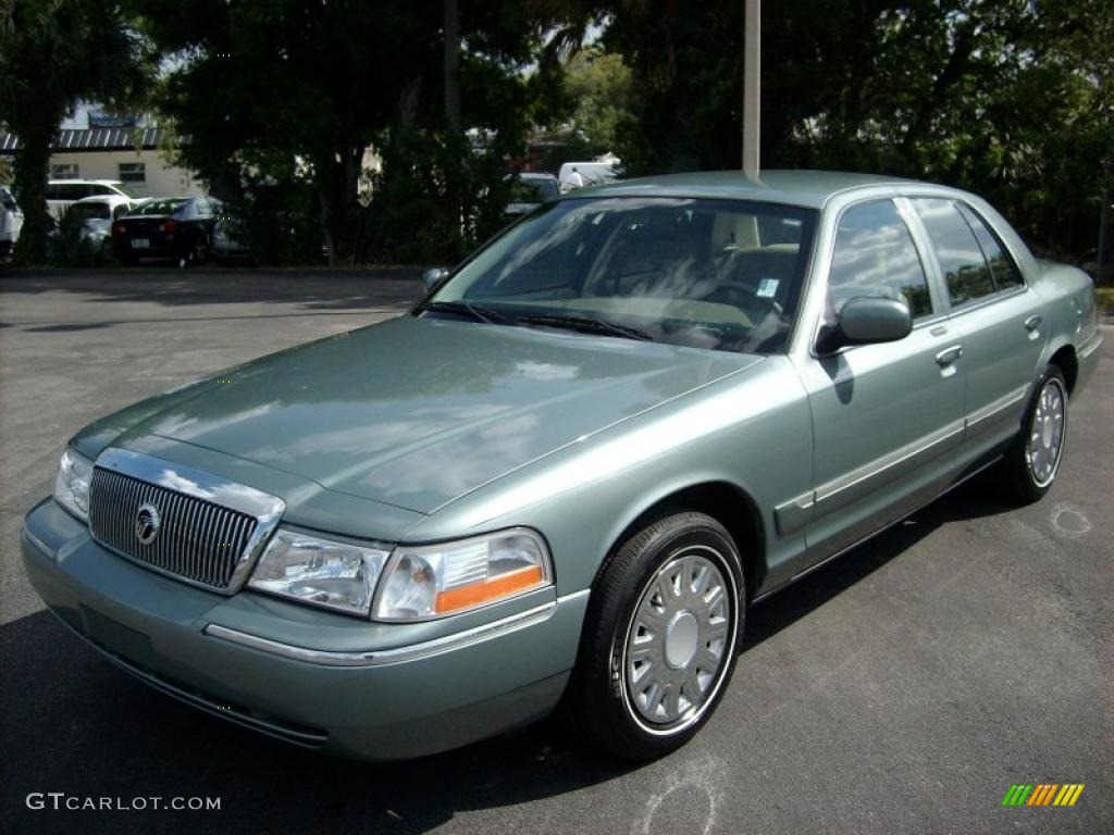 Light Tundra Metallic 2005 Mercury Grand Marquis GS Exterior Photo #47203337
