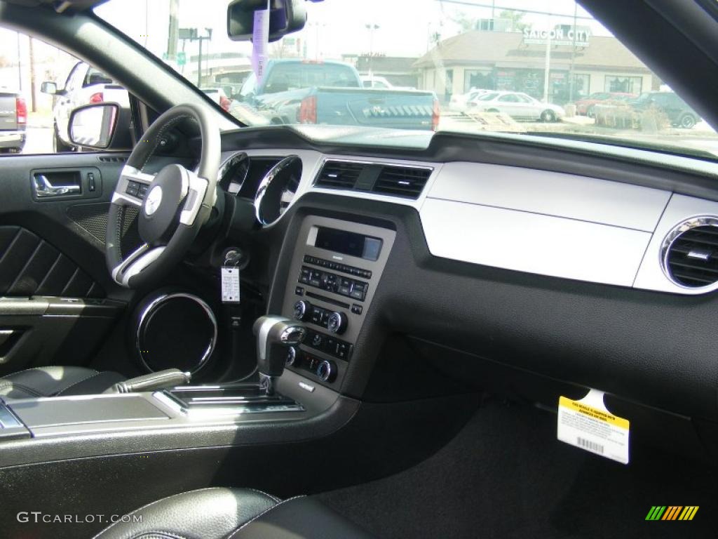 2011 Mustang GT Premium Convertible - Ebony Black / Charcoal Black photo #25