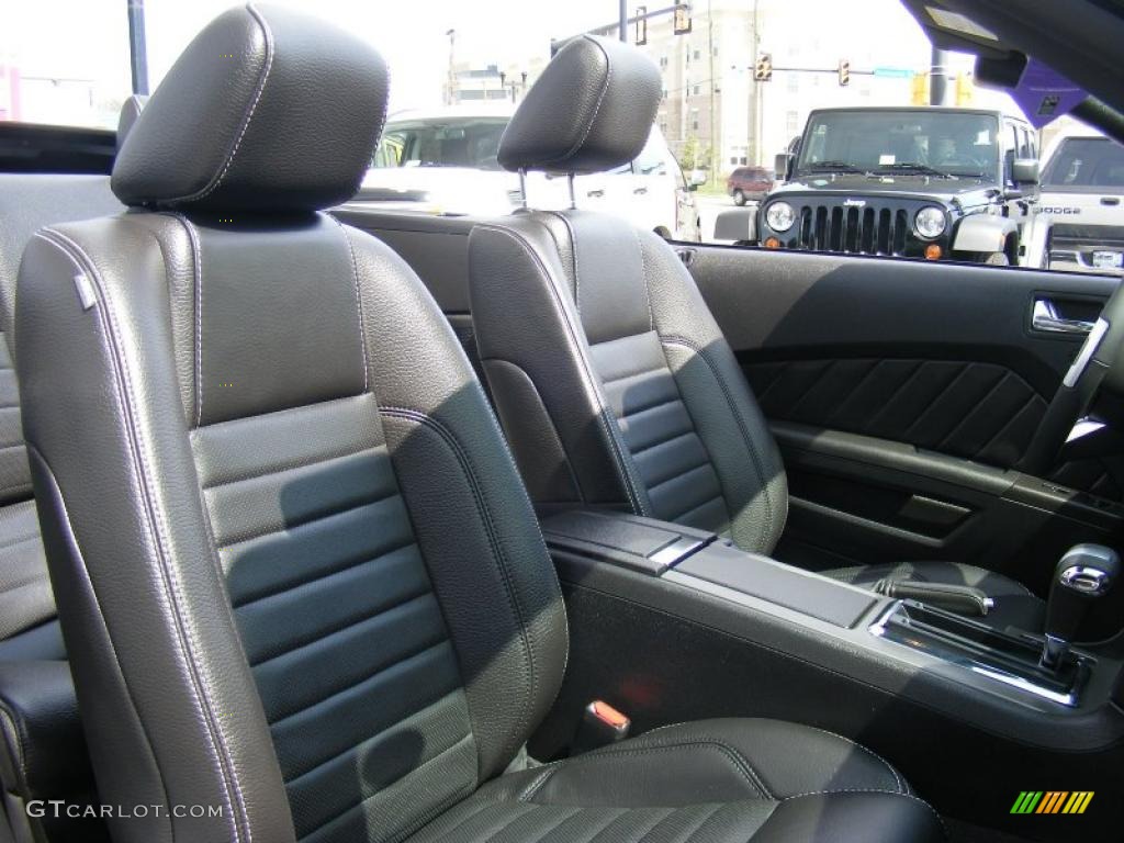 Charcoal Black Interior 2011 Ford Mustang GT Premium Convertible Photo #47203436