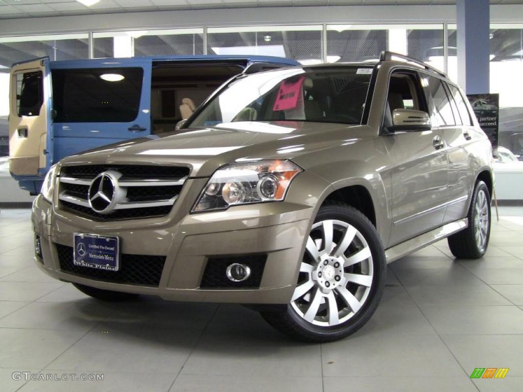 2010 GLK 350 4Matic - Sand Beige Metallic / Almond/Black photo #1