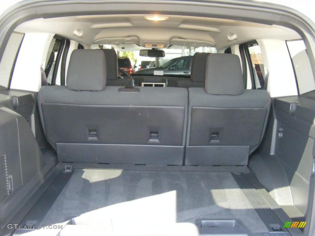 2009 Dodge Nitro R/T 4x4 Trunk Photos