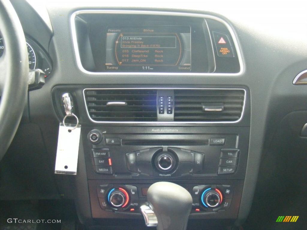 2009 Q5 3.2 Premium quattro - Ice Silver Metallic / Black photo #18