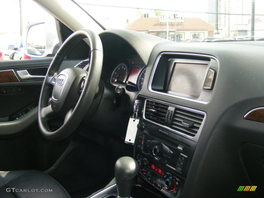 2009 Q5 3.2 Premium quattro - Ice Silver Metallic / Black photo #27