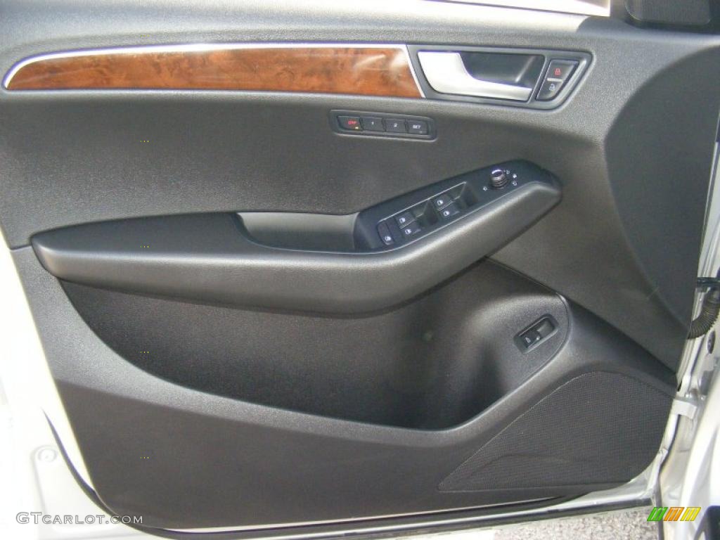 2009 Audi Q5 3.2 Premium quattro Black Door Panel Photo #47205599