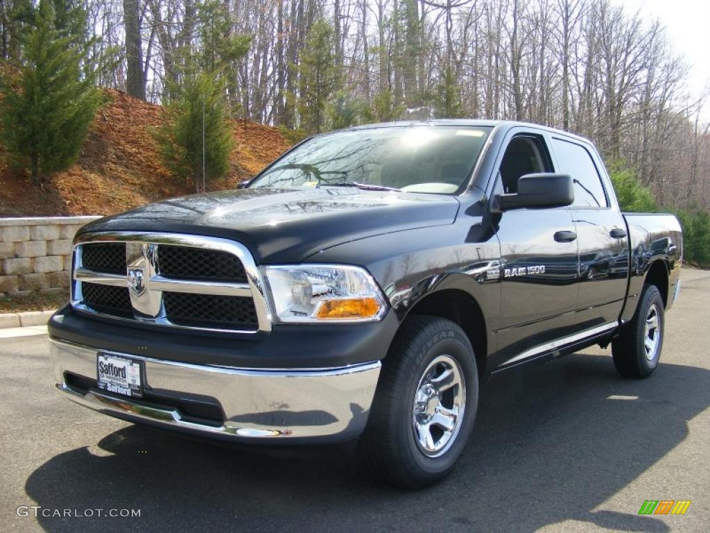 2011 Ram 1500 ST Crew Cab 4x4 - Brilliant Black Crystal Pearl / Dark Slate Gray/Medium Graystone photo #1
