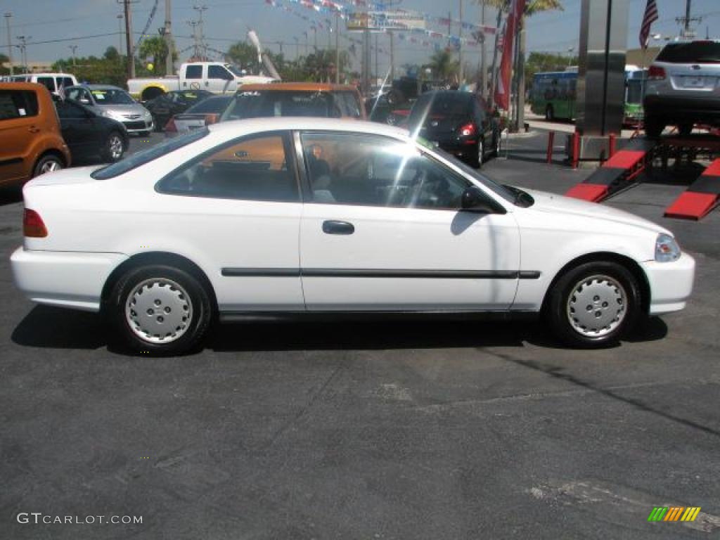 Frost White 1997 Honda Civic DX Coupe Exterior Photo #47206112