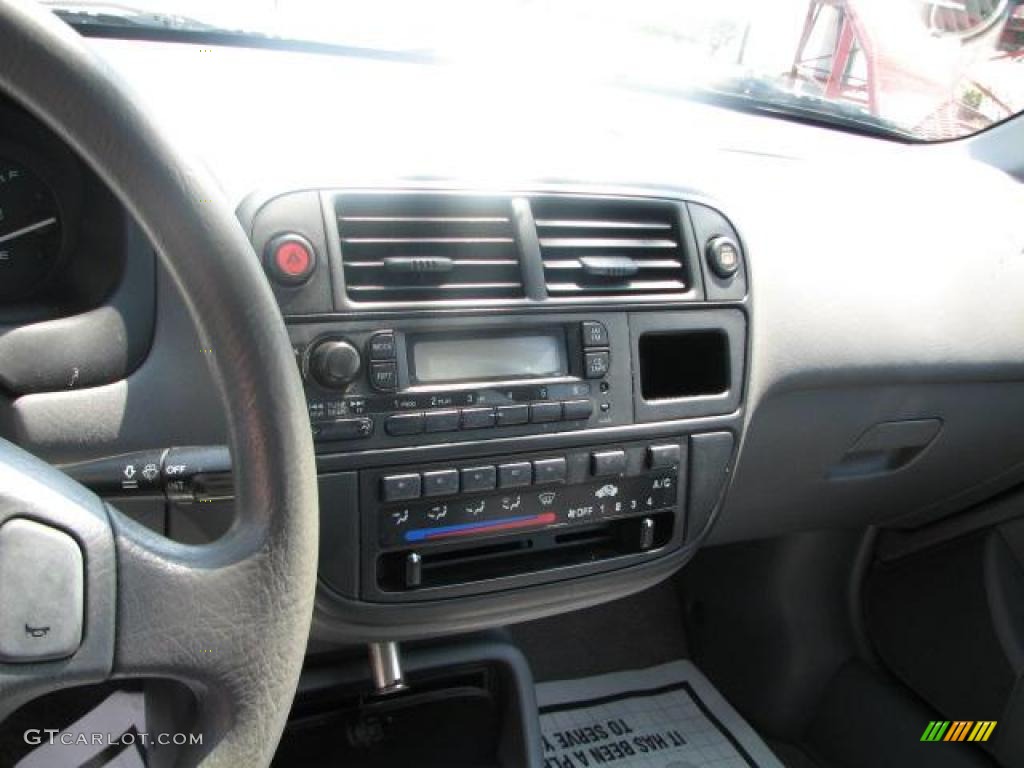 1997 Civic DX Coupe - Frost White / Gray photo #16