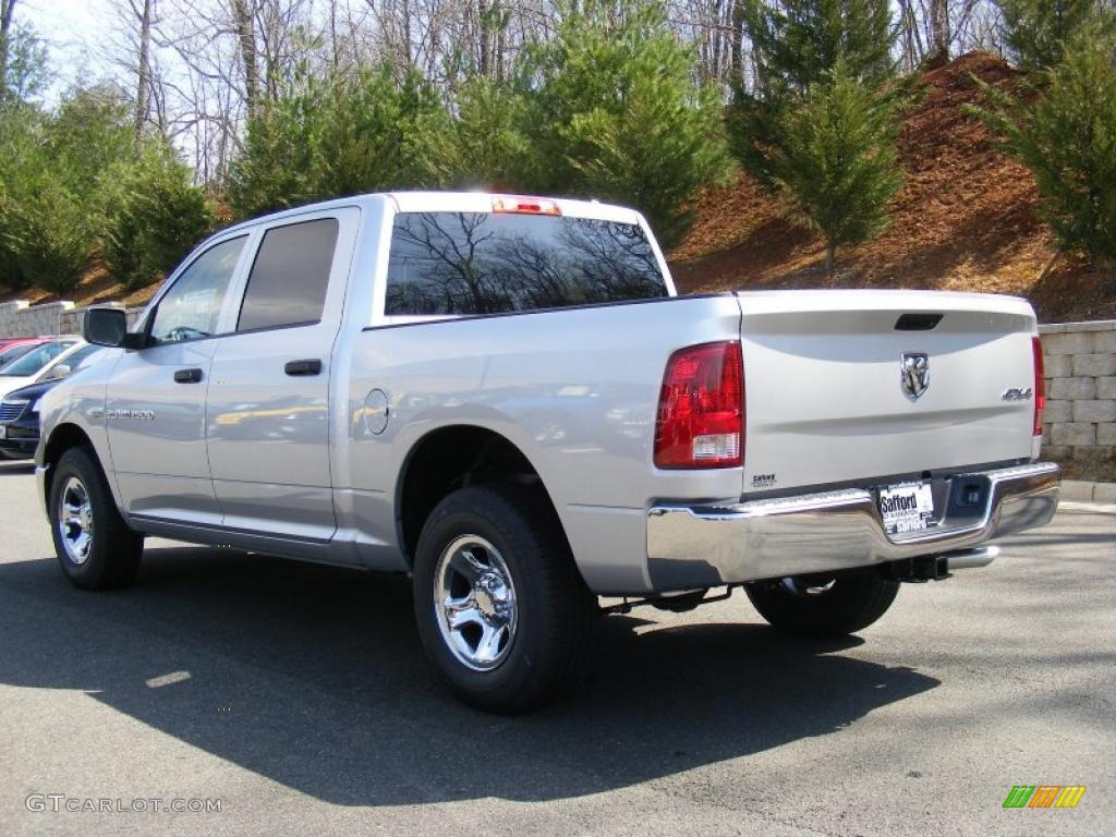 2011 Ram 1500 ST Crew Cab 4x4 - Bright Silver Metallic / Dark Slate Gray/Medium Graystone photo #4