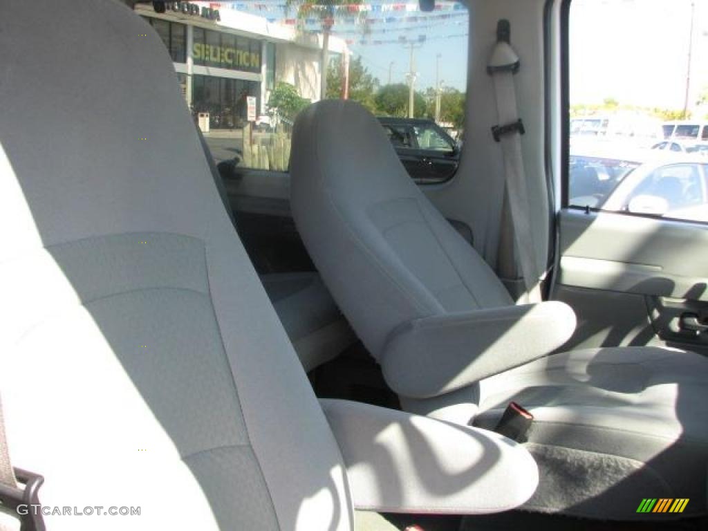 2007 E Series Van E350 Super Duty XL Passenger - Oxford White / Medium Flint Grey photo #15