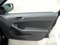Black - Jetta SE Sedan Photo No. 12