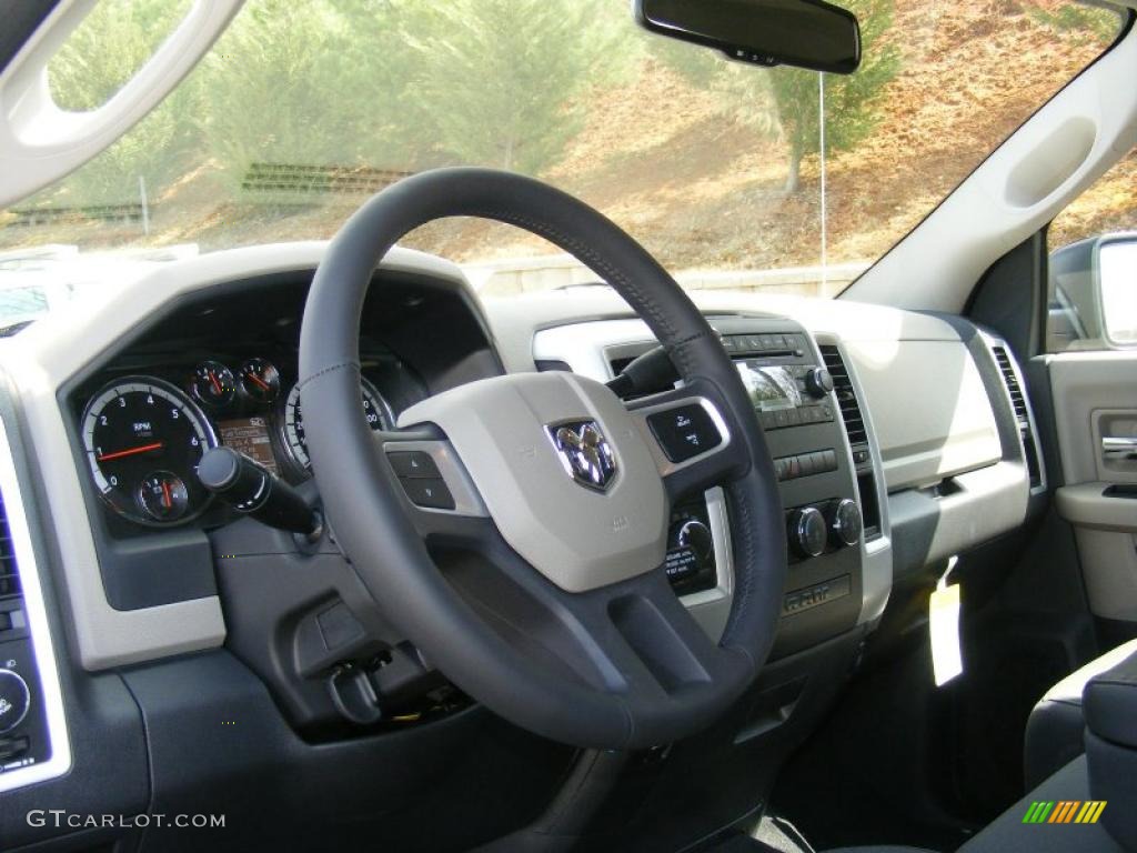 2011 Dodge Ram 1500 SLT Crew Cab 4x4 Dark Slate Gray/Medium Graystone Steering Wheel Photo #47207087