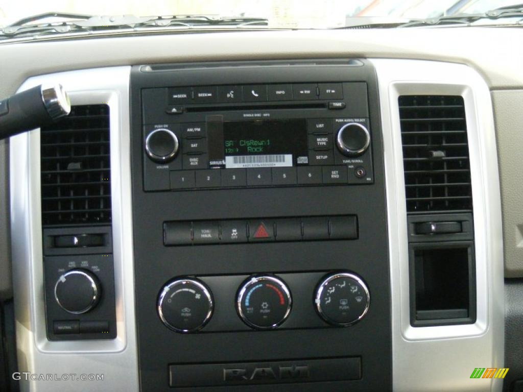 2011 Dodge Ram 1500 SLT Crew Cab 4x4 Controls Photo #47207153