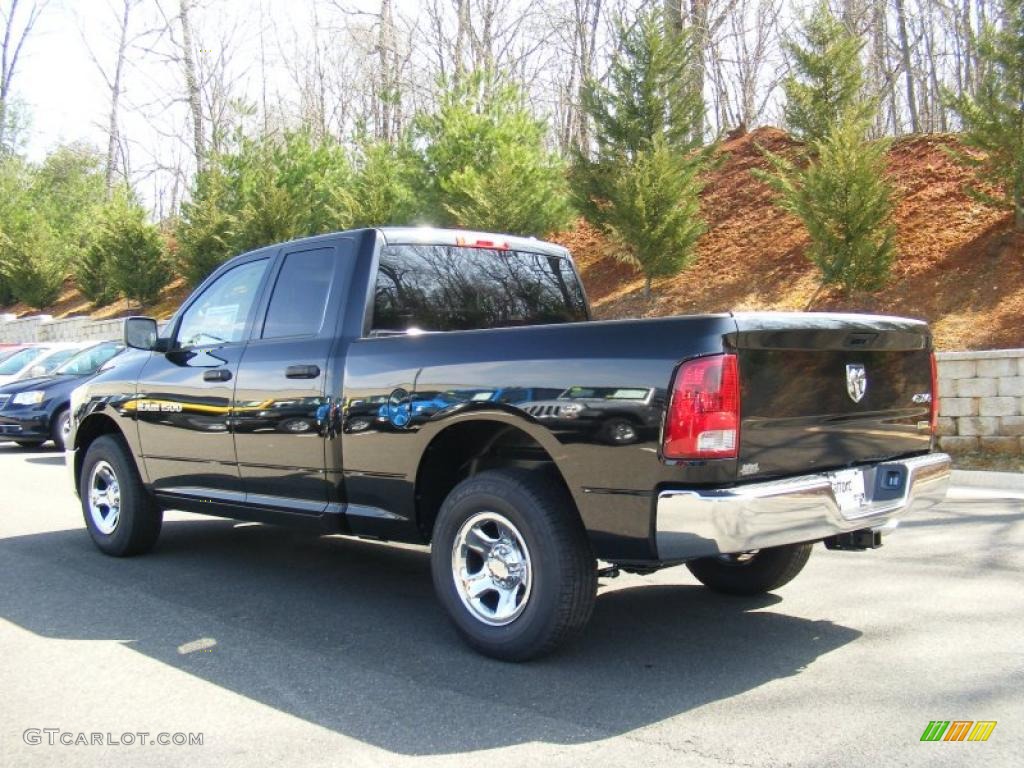 2011 Ram 1500 ST Quad Cab 4x4 - Brilliant Black Crystal Pearl / Dark Slate Gray/Medium Graystone photo #4