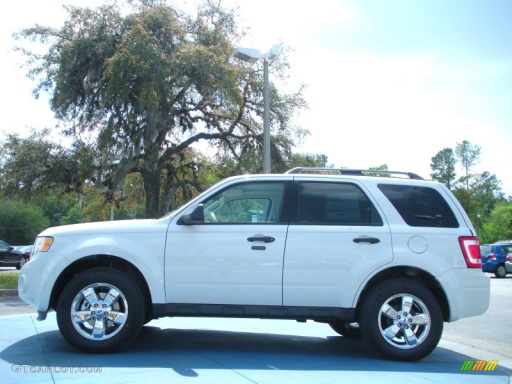 2011 Escape XLT V6 - White Suede / Camel photo #2