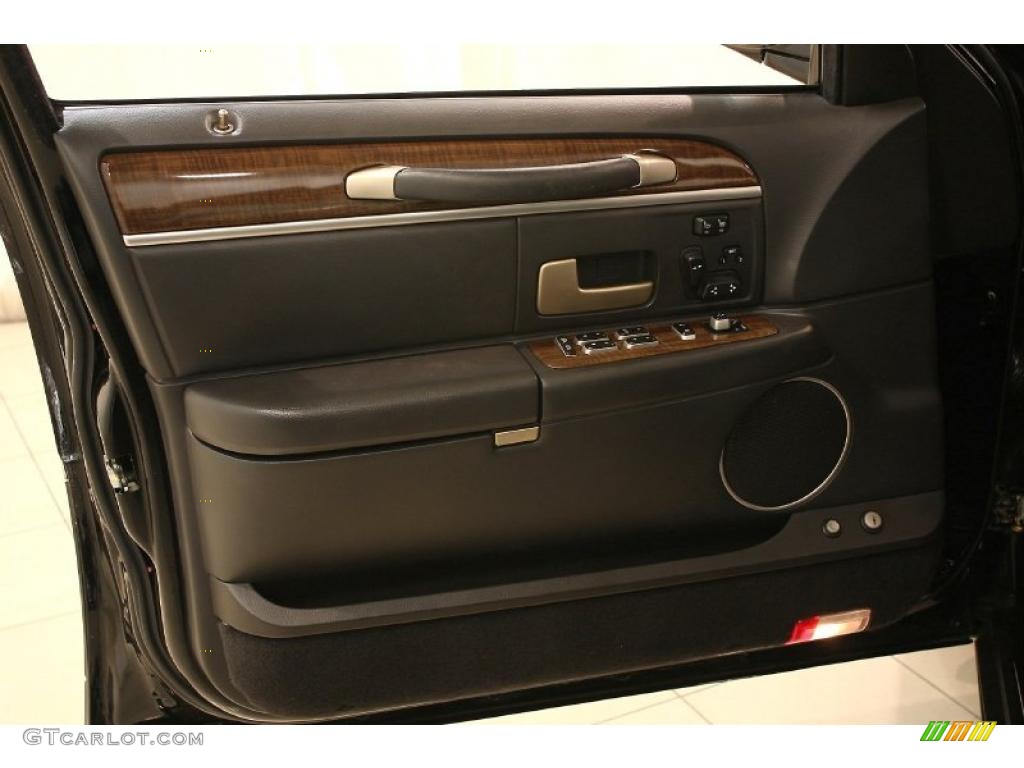 2007 Lincoln Town Car Designer Black Door Panel Photo #47209373