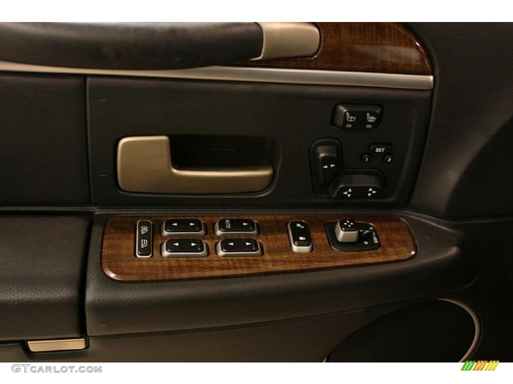 2007 Lincoln Town Car Designer Controls Photo #47209385