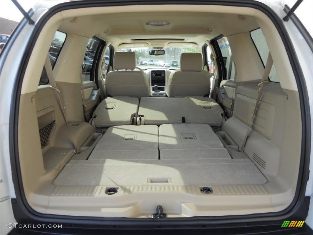 2008 Mercury Mountaineer Premier AWD Trunk Photo #47210864