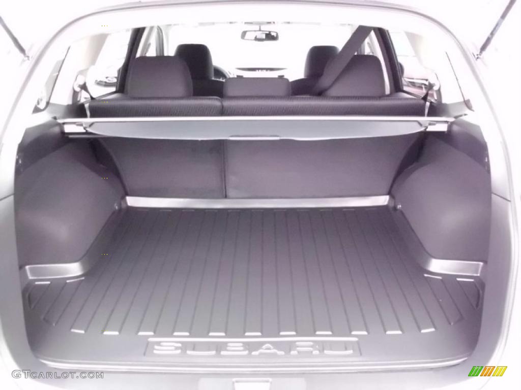 2011 Subaru Outback 2.5i Premium Wagon Trunk Photo #47211123