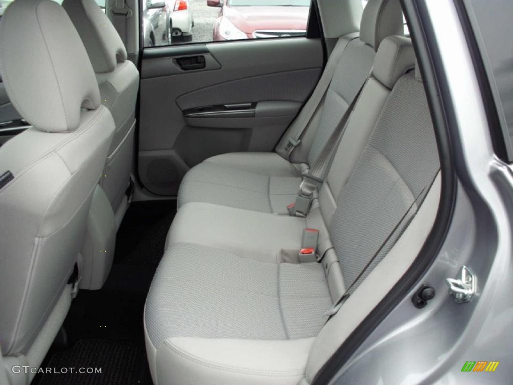 Platinum Interior 2011 Subaru Forester 2.5 X Photo #47211695