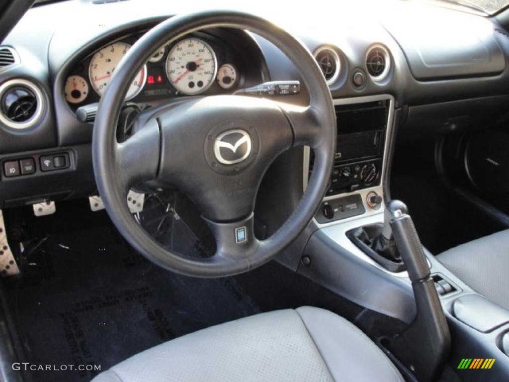 Gray Interior 2003 Mazda MX-5 Miata Special Edition Roadster Photo #47212997