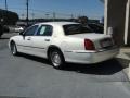 2001 White Pearl Tri Coat Lincoln Town Car Executive  photo #5