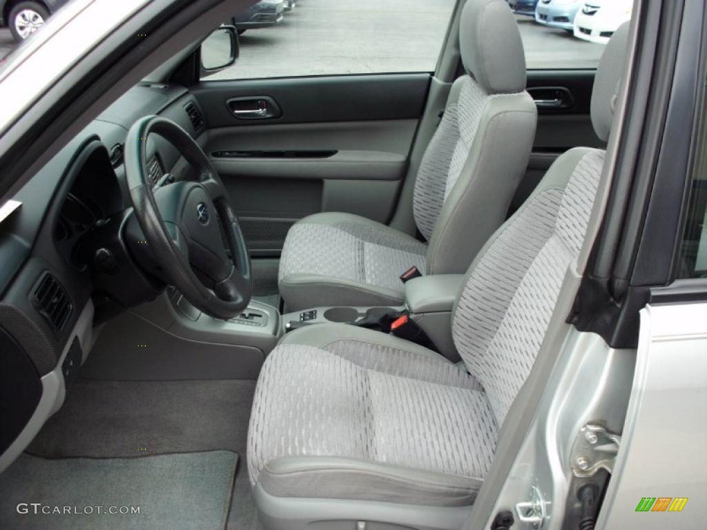 2005 Subaru Forester 2.5 XS interior Photo #47213228