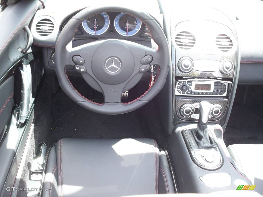 2008 Mercedes-Benz SLR McLaren Roadster Black Dashboard Photo #472135